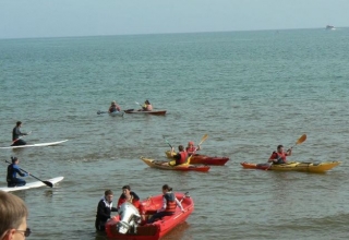  Descubre la costa en kayak 